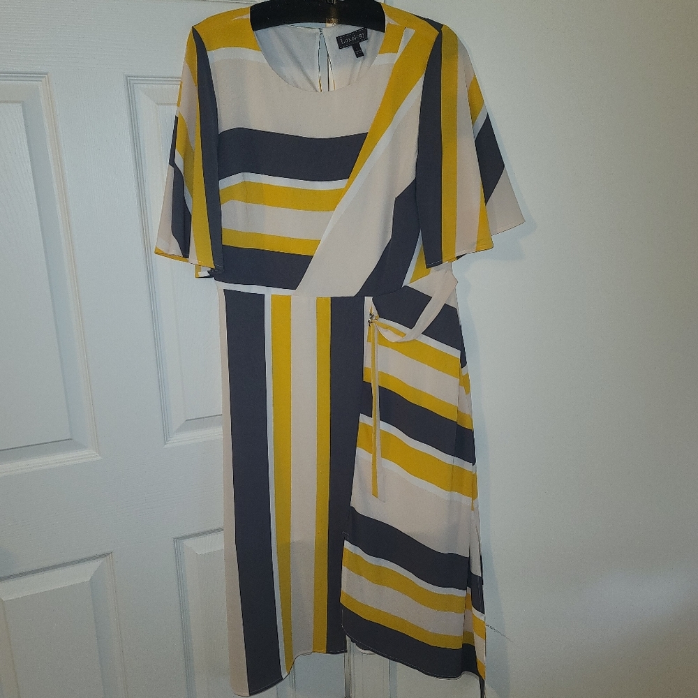 NWOT mid length summer dress